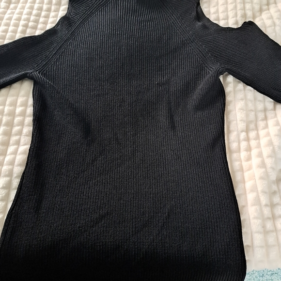 Sweater - Picture 2 of 6